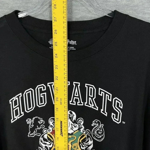 Harry Potter Hogwarts 2X Long Sleeve Blk Shirt Wizarding World Crest Logo Witchy - Picture 10 of 13